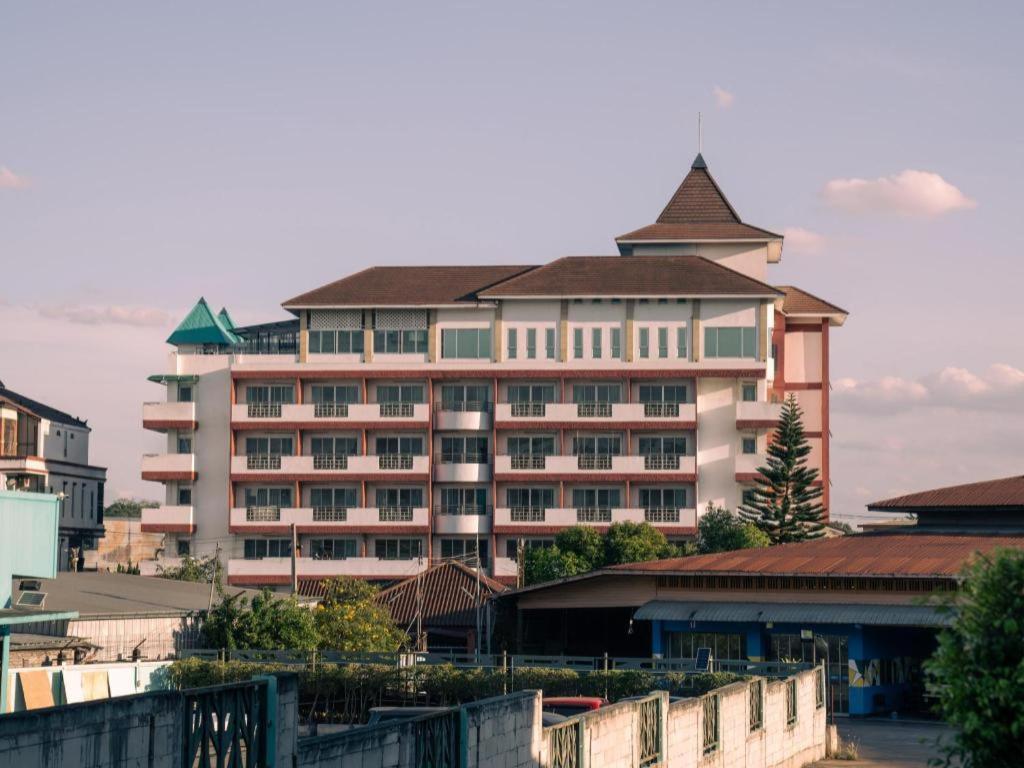 The Mansion Pakchong Hotel Mu Si Ngoại thất bức ảnh